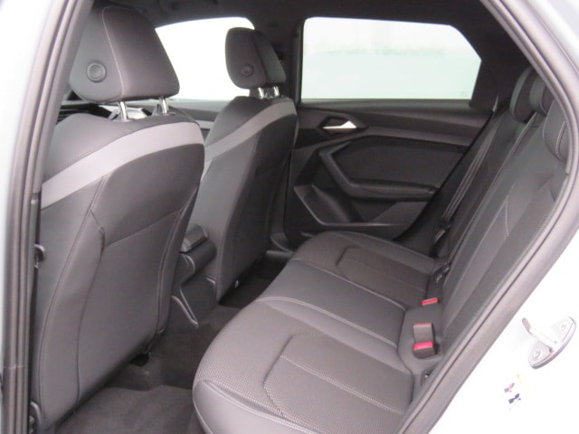 AUDI A1 allstreet 30 TFSI Attraction S-tronic Pfeilgrau Metallic-image-9