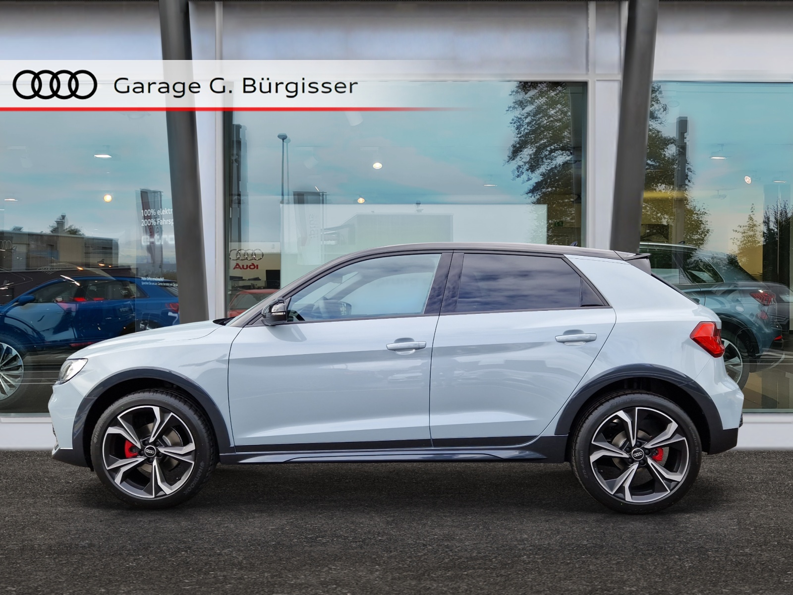 AUDI A1 allstreet 30 TFSI Attraction S-tronic Pfeilgrau Metallic-image-2