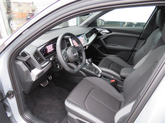 AUDI A1 allstreet 30 TFSI Attraction S-tronic Pfeilgrau Metallic-image-7