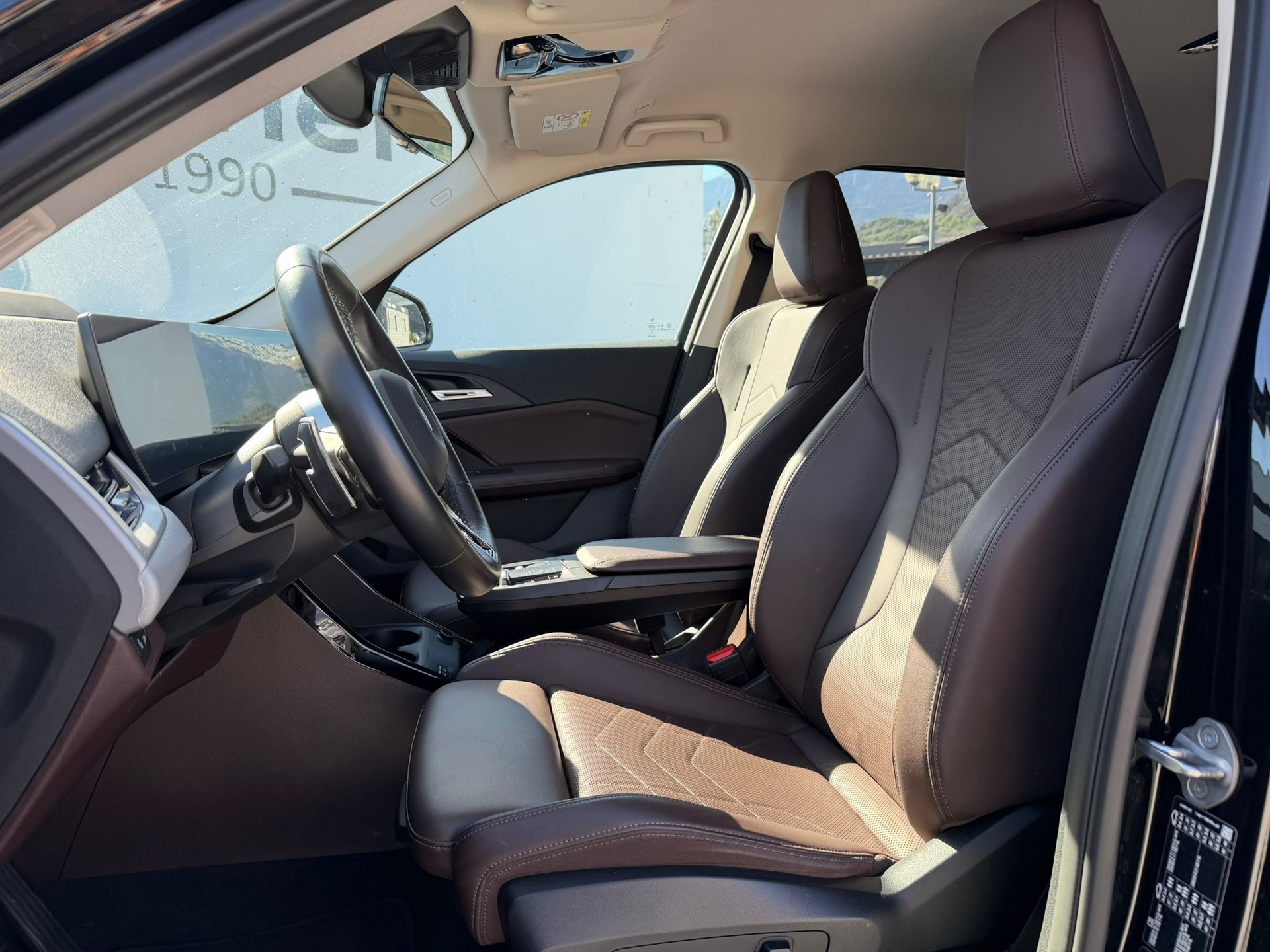BMW X1 xDrive 23i 48V-image-11