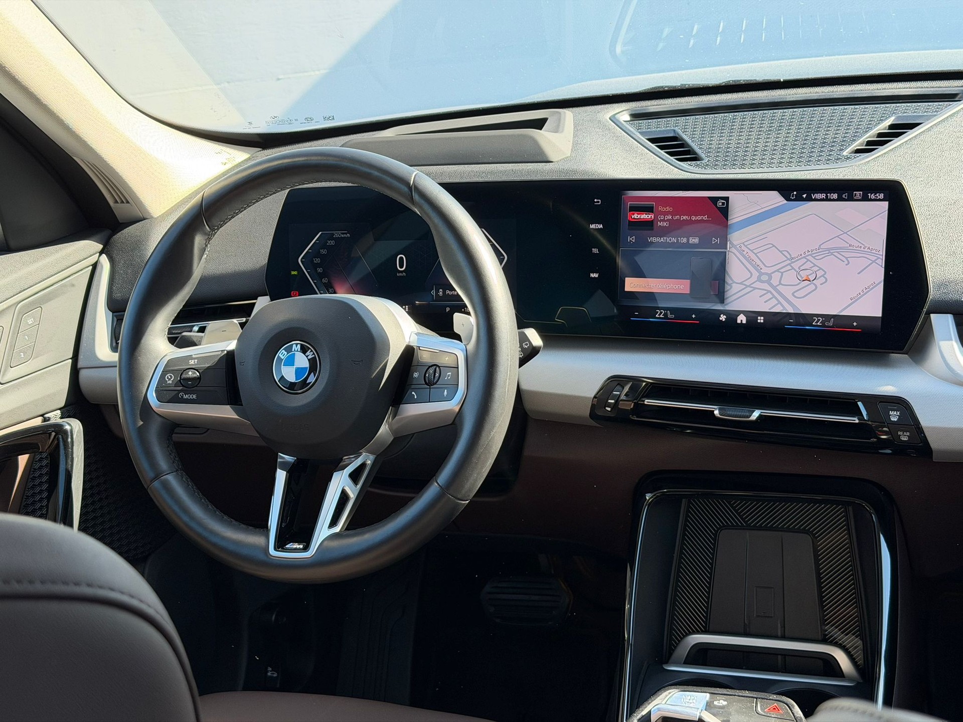 BMW X1 xDrive 23i 48V-image-8
