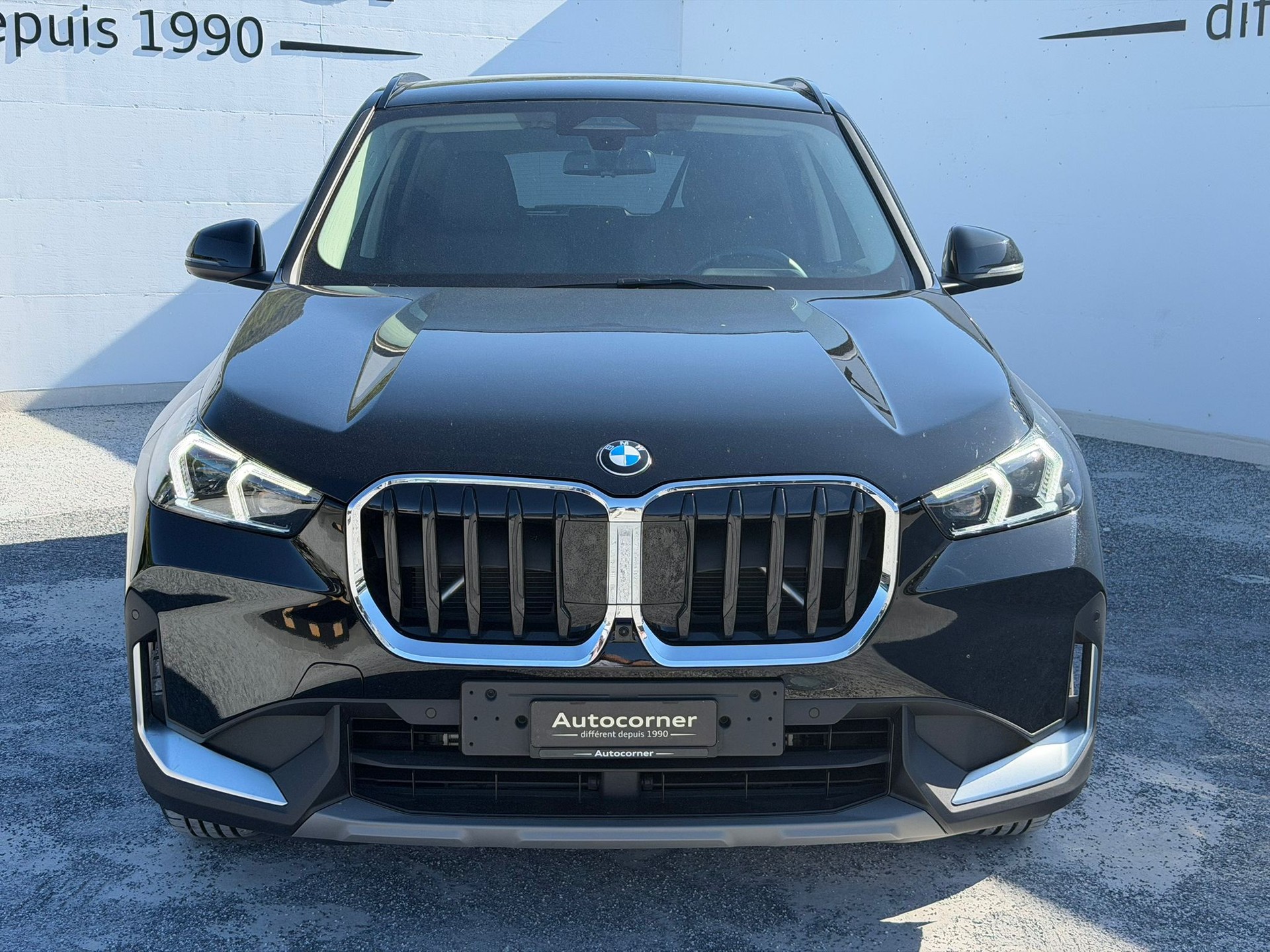 BMW X1 xDrive 23i 48V-showroom-element-1