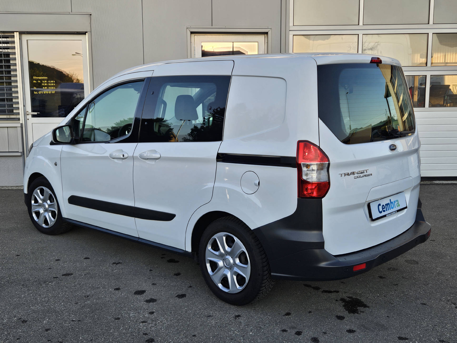 FORD Transit Courier Kombi 1.5 TDCi Trend * Frisch ab MFK * Frisch ab Service *-image-10