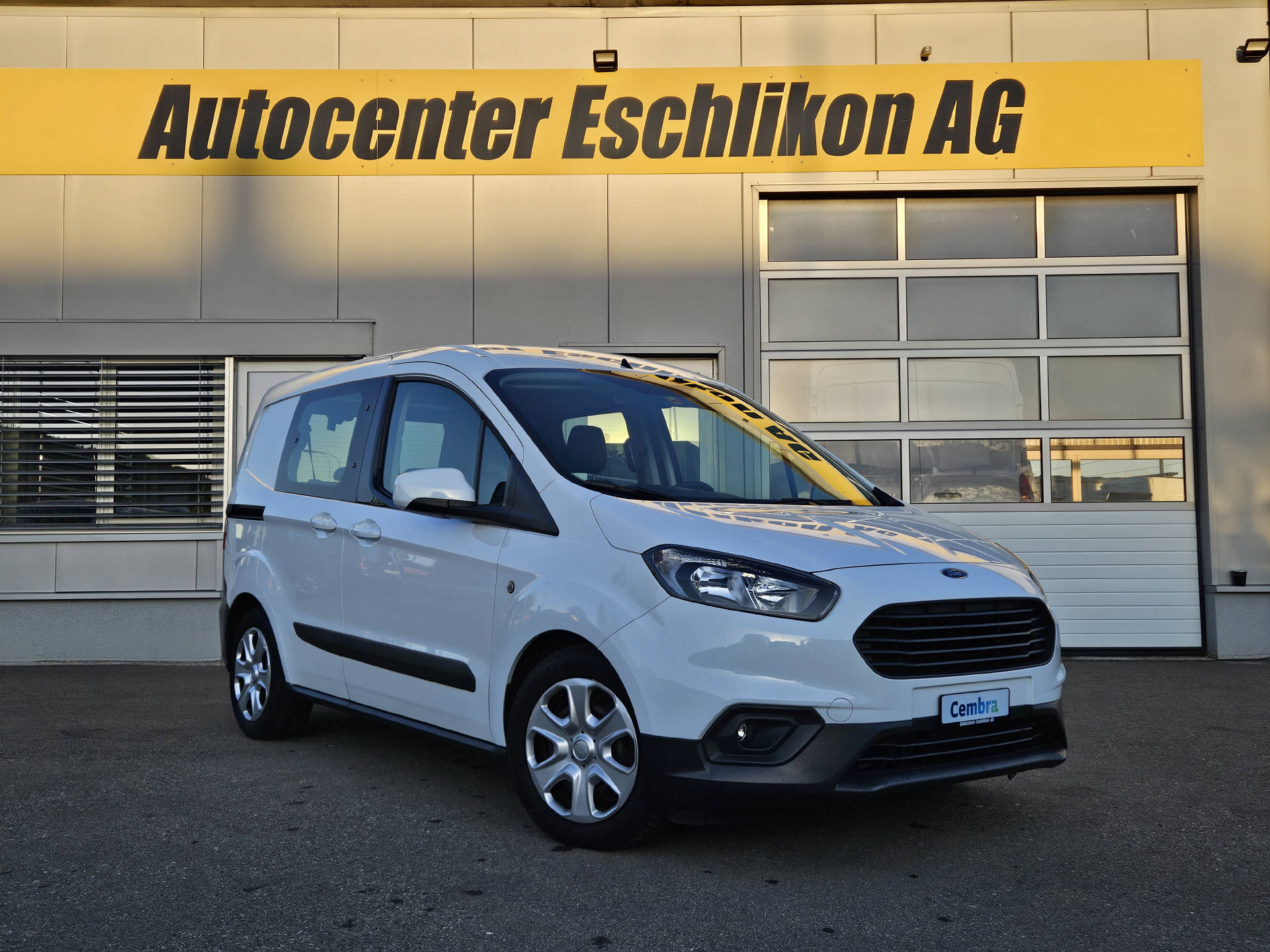 FORD Transit Courier Kombi 1.5 TDCi Trend * Frisch ab MFK * Frisch ab Service *-image-5