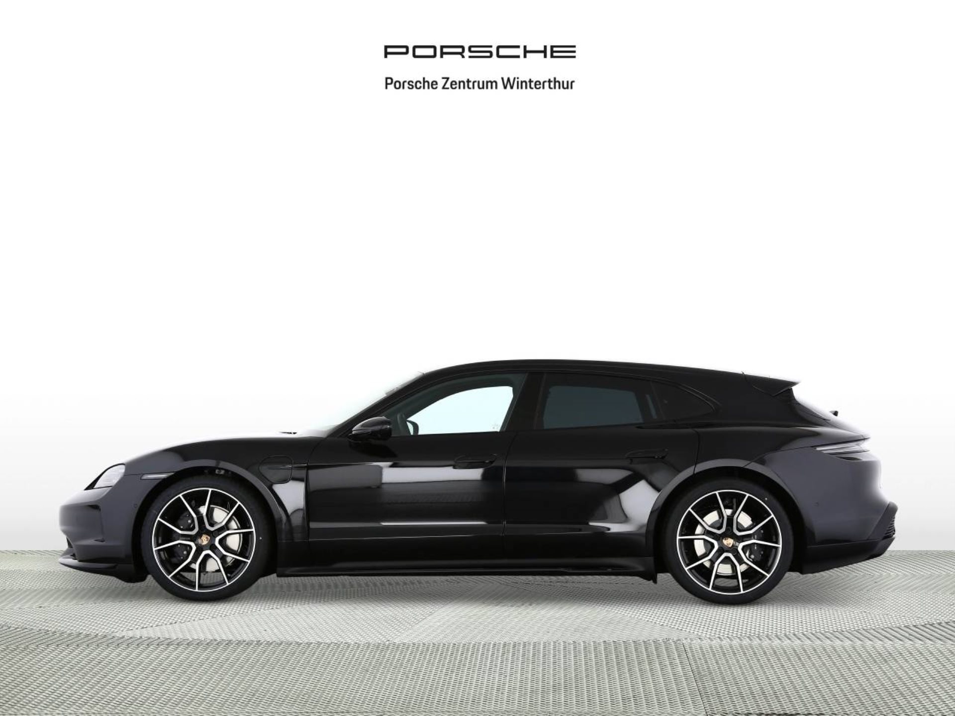 PORSCHE Taycan Sport Turismo Black Edition-image-1