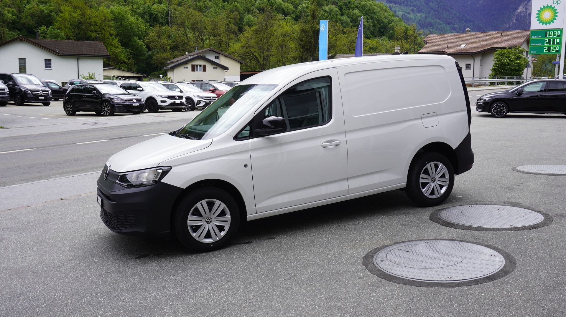 VW Cargo-image-11