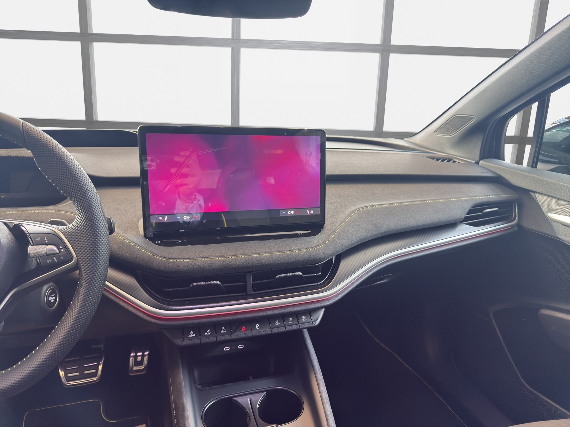 SKODA Enyaq 4x4 RS-image-9