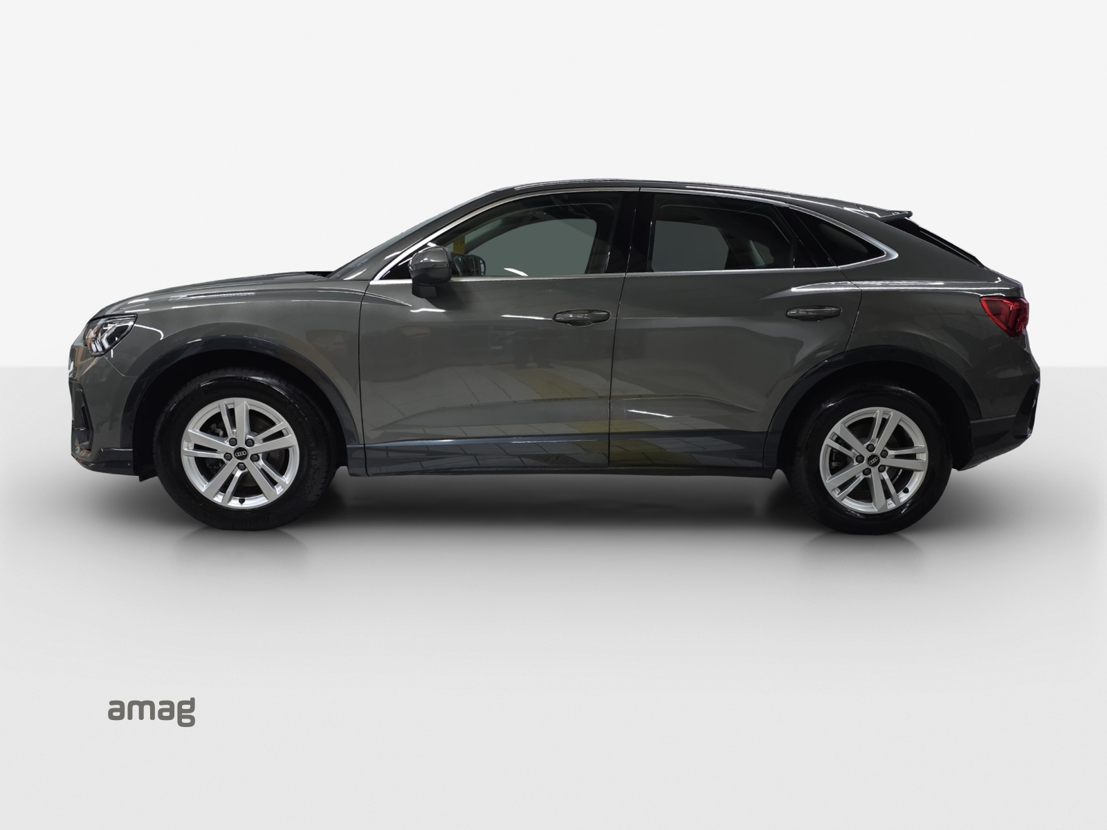 AUDI Q3 Sportback 35 TFSI Attraction S-tronic-image-1