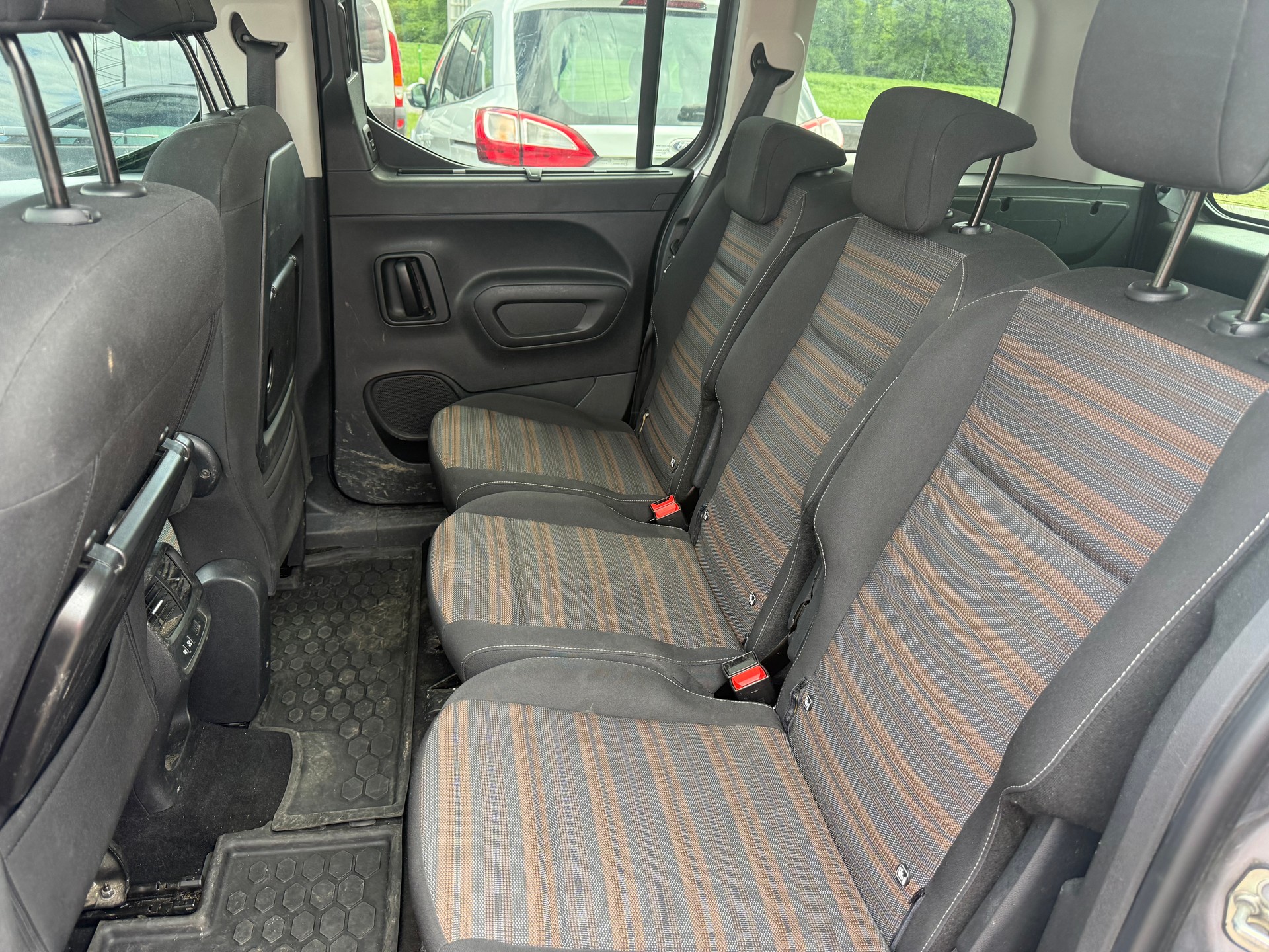 OPEL Combo Life XL 1.2 Enjoy-image-6