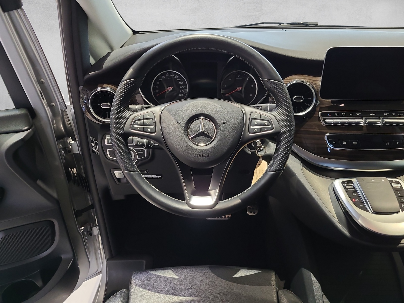 MERCEDES-BENZ Marco Polo Horizon 300 d 4M Automat-image-12