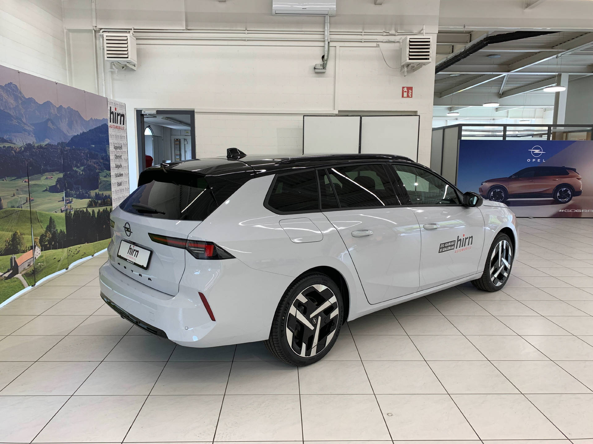 OPEL Astra-e Sports Tourer Ultimate-image-3