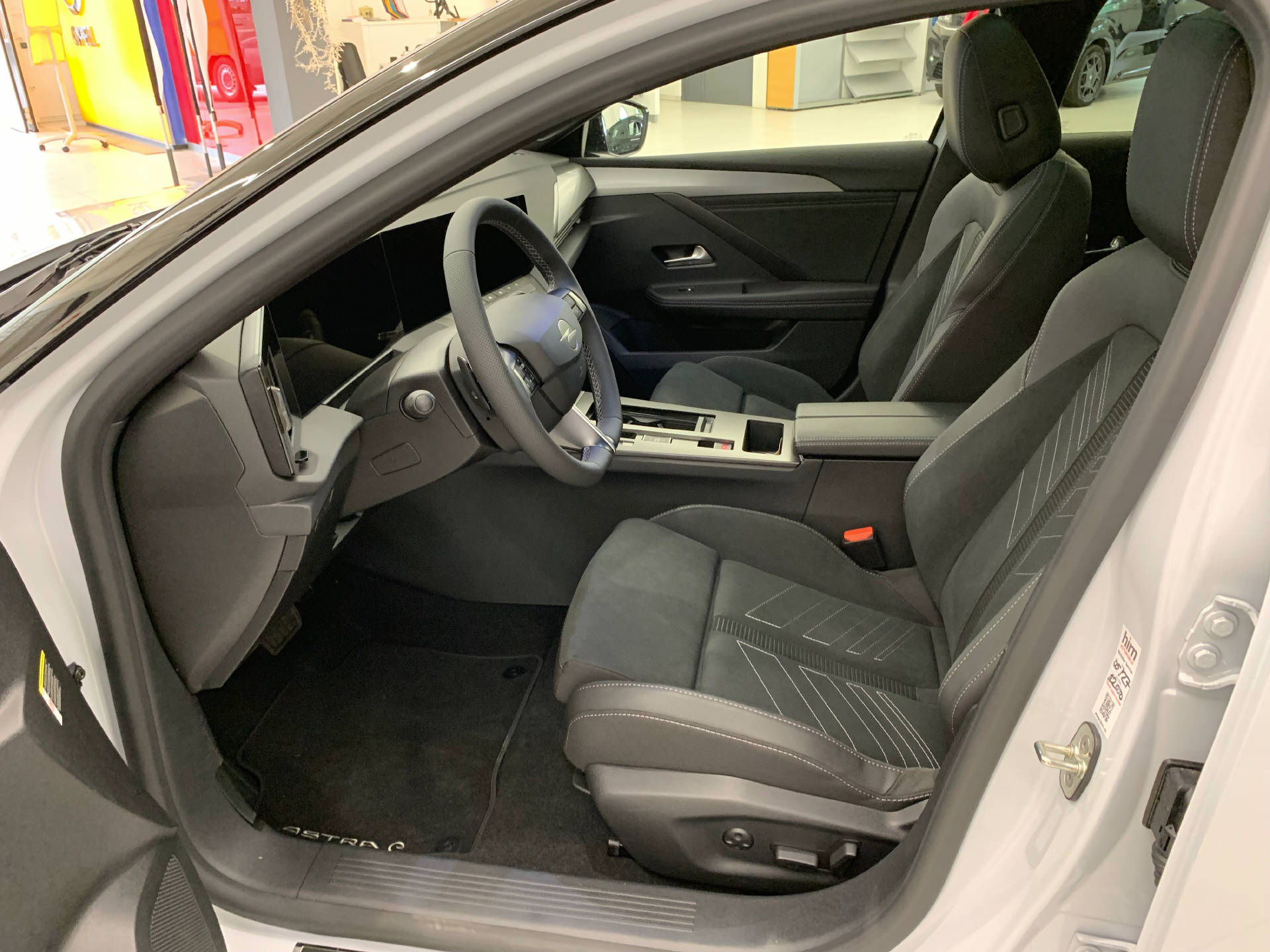 OPEL Astra-e Sports Tourer Ultimate-image-8