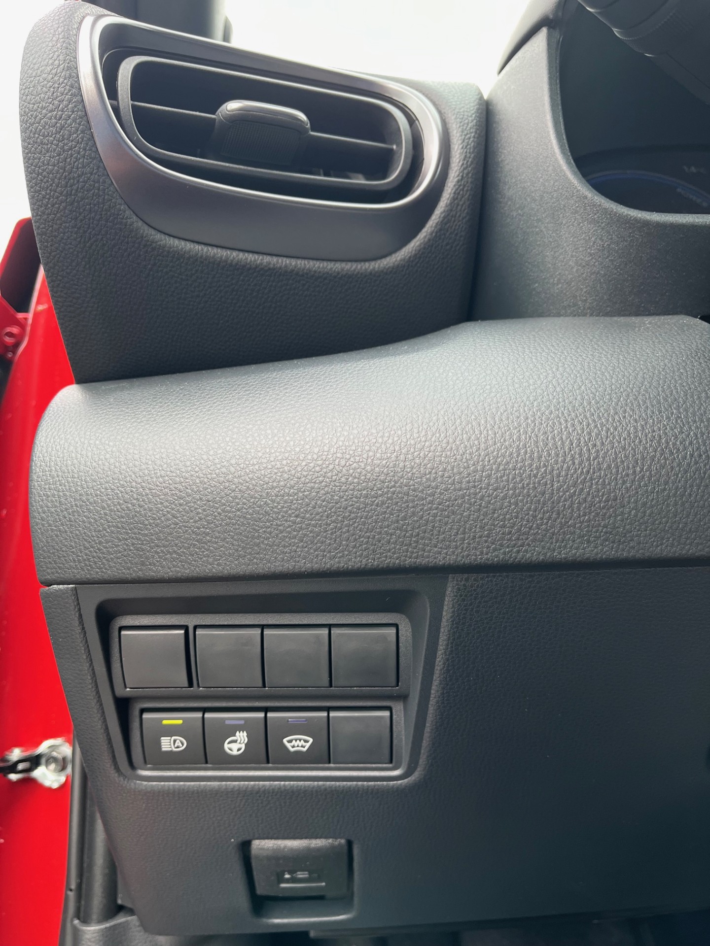 TOYOTA Yaris Cross 1.5 GR Sport e-CVT-image-14