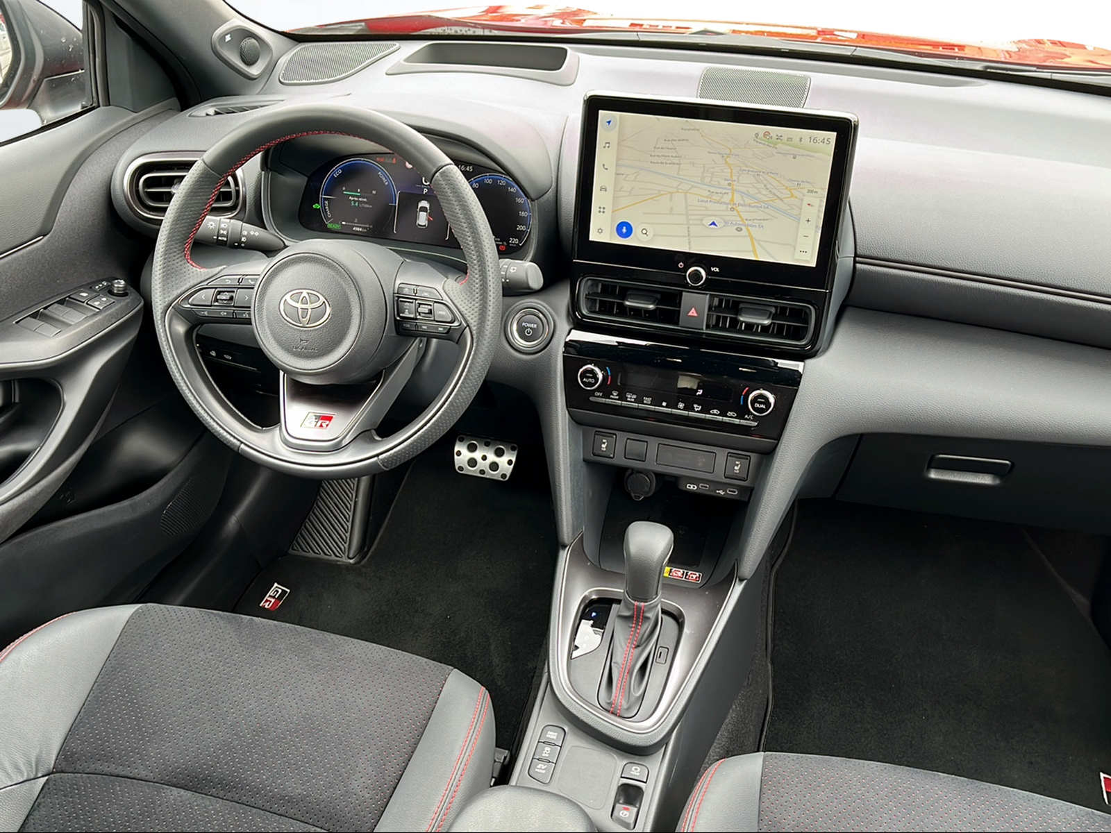 TOYOTA Yaris Cross 1.5 GR Sport e-CVT-image-7