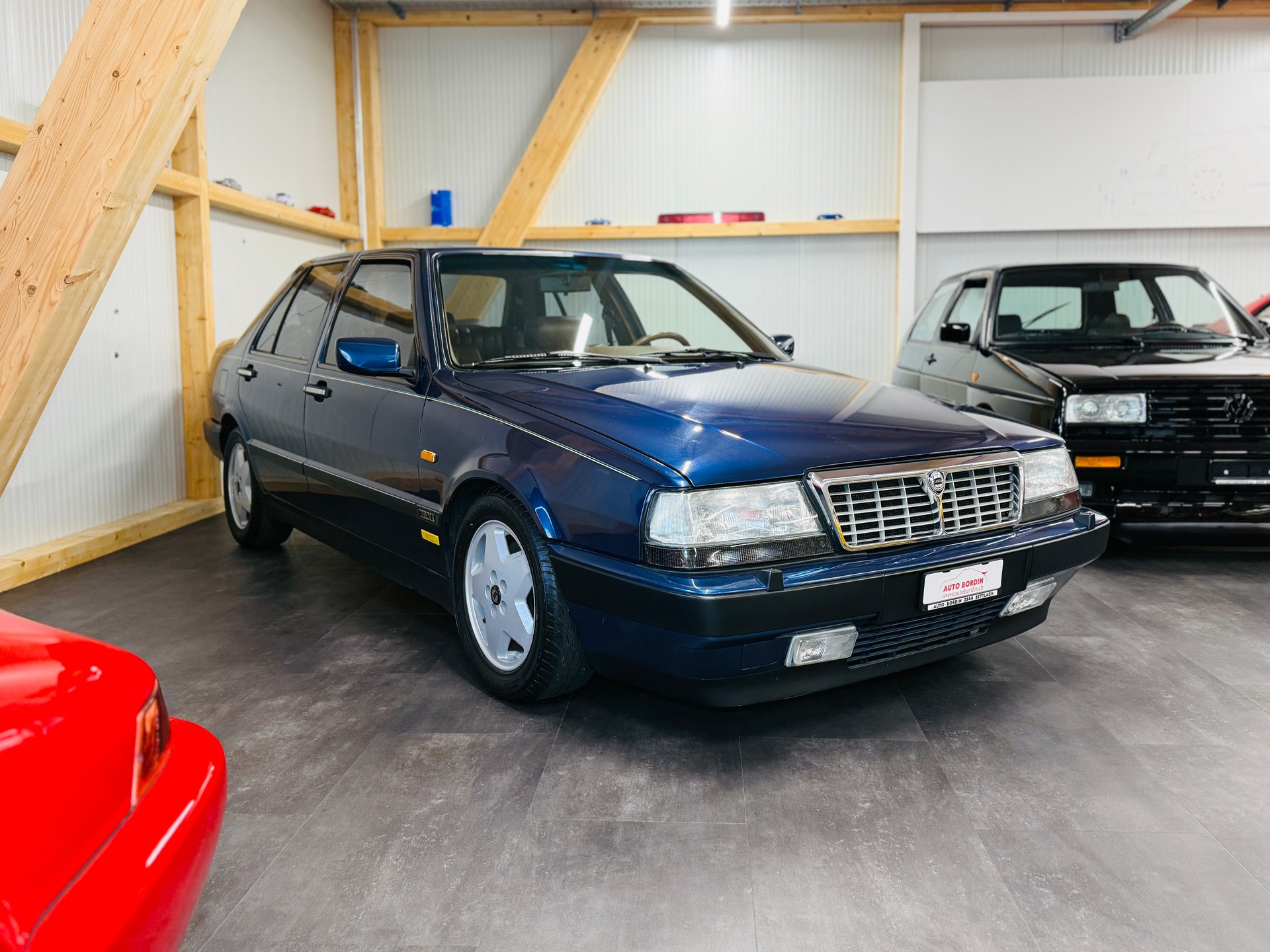 LANCIA Thema 8.32 Ferrari „Blu Blizzard“-image-15