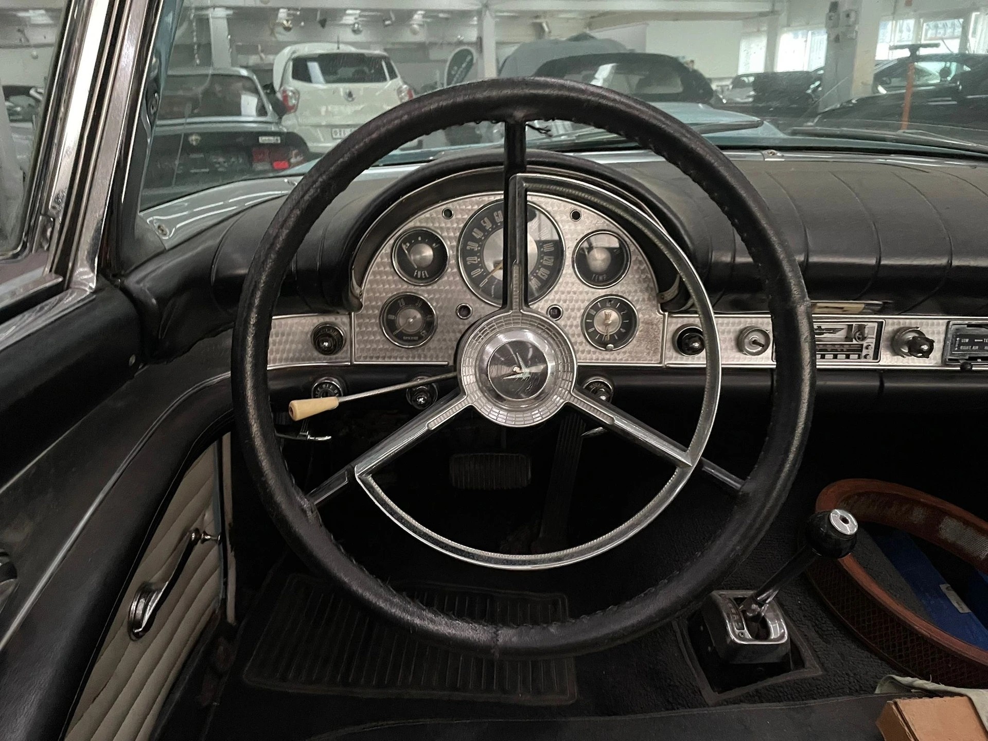 FORD Thunderbird-image-3