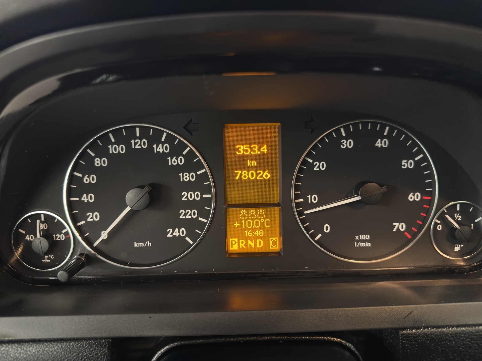 MERCEDES-BENZ A 170 Elégance-image-14