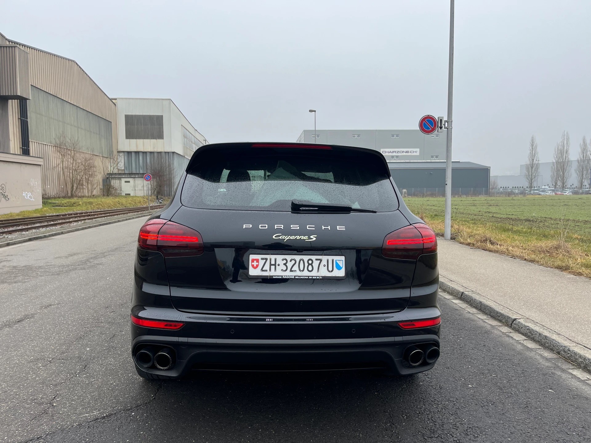 PORSCHE Cayenne S E-Hybrid Platinum Edition-image-12