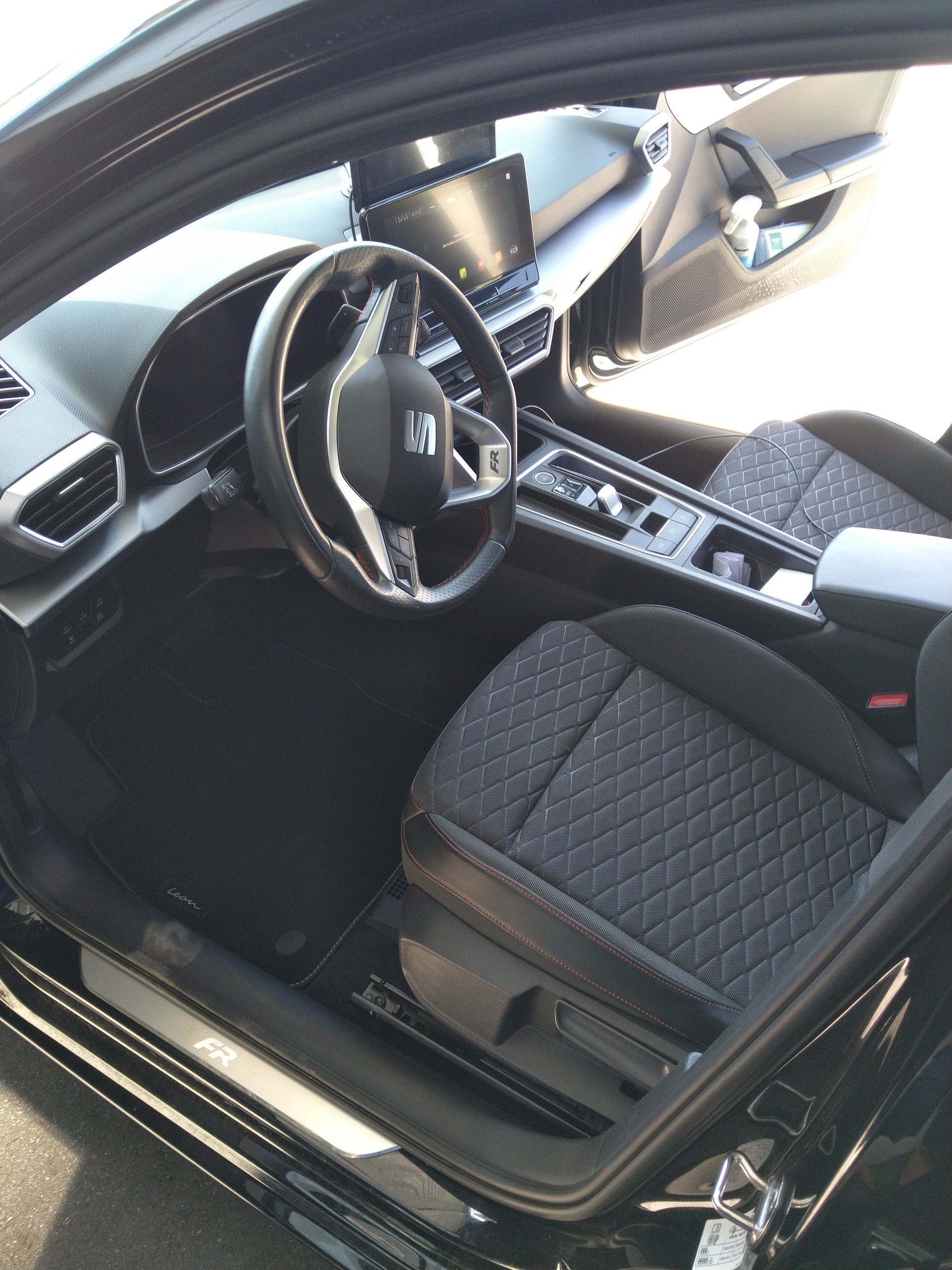 SEAT 1.5 eTSI 150 FR DSG-image-2