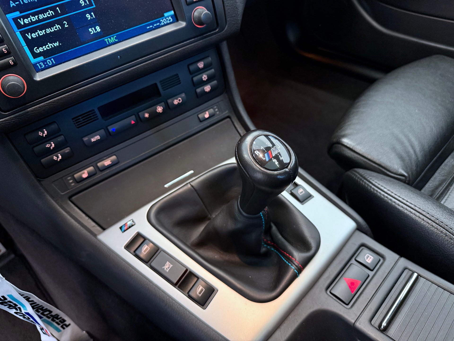 BMW 330i Touring-image-21