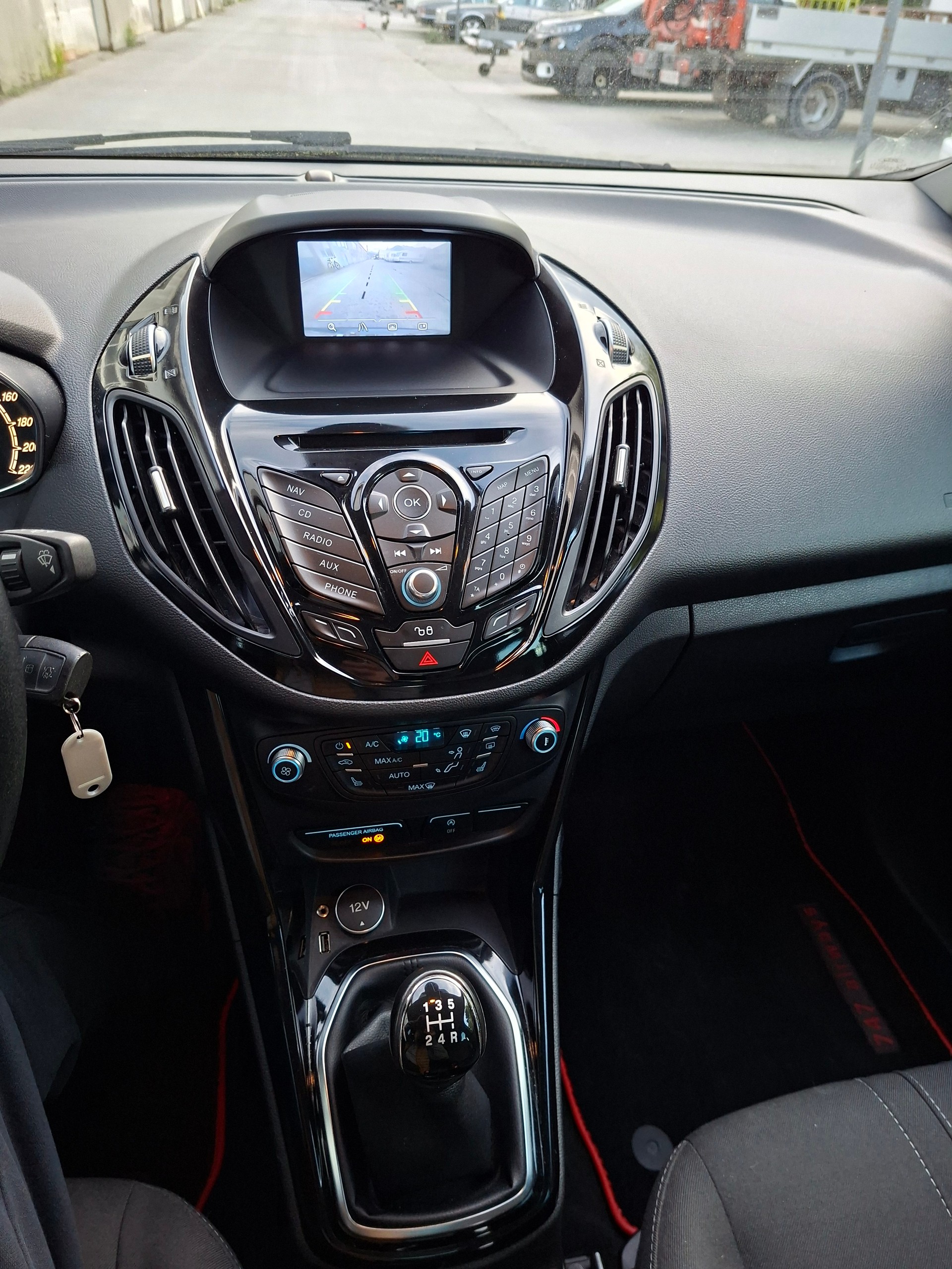 FORD B-Max 1.0 SCTi Titanium-image-3