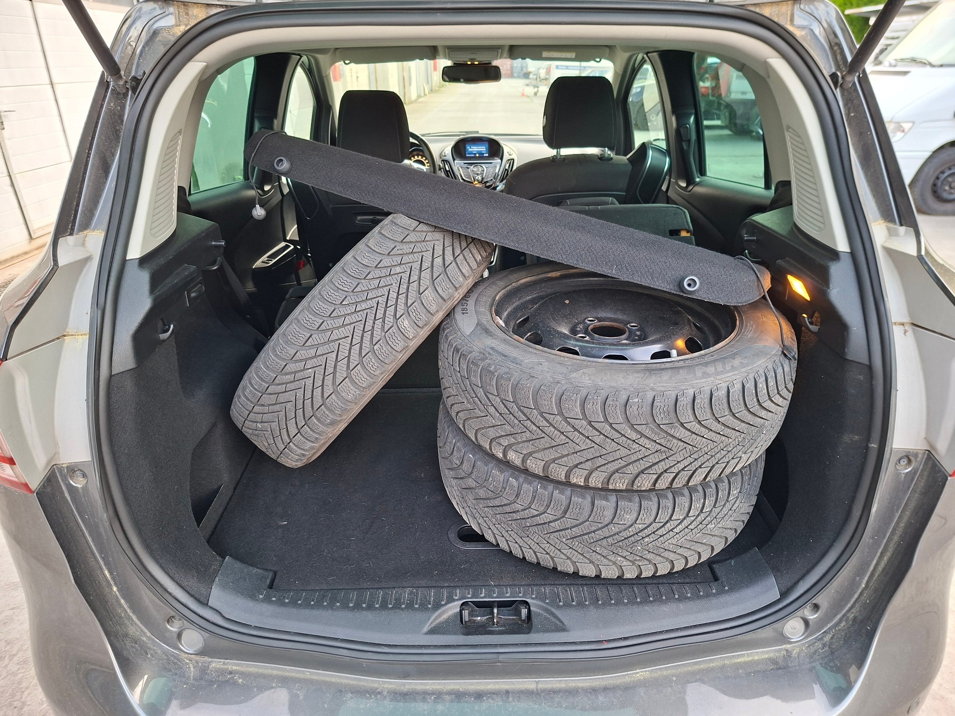 FORD B-Max 1.0 SCTi Titanium-image-8