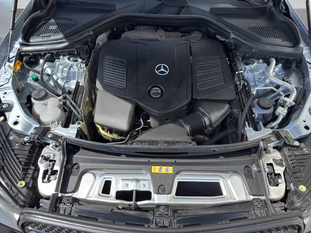 MERCEDES-BENZ GLC 300 e AMG Line 4Matic EQ Star-image-8