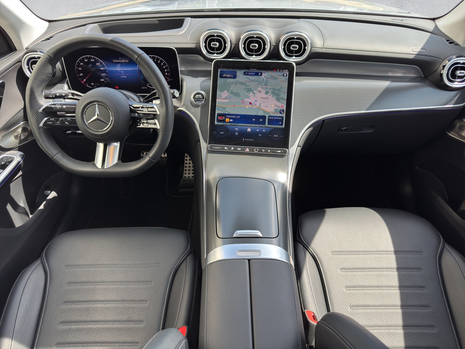 MERCEDES-BENZ GLC 300 e AMG Line 4Matic EQ Star-image-14