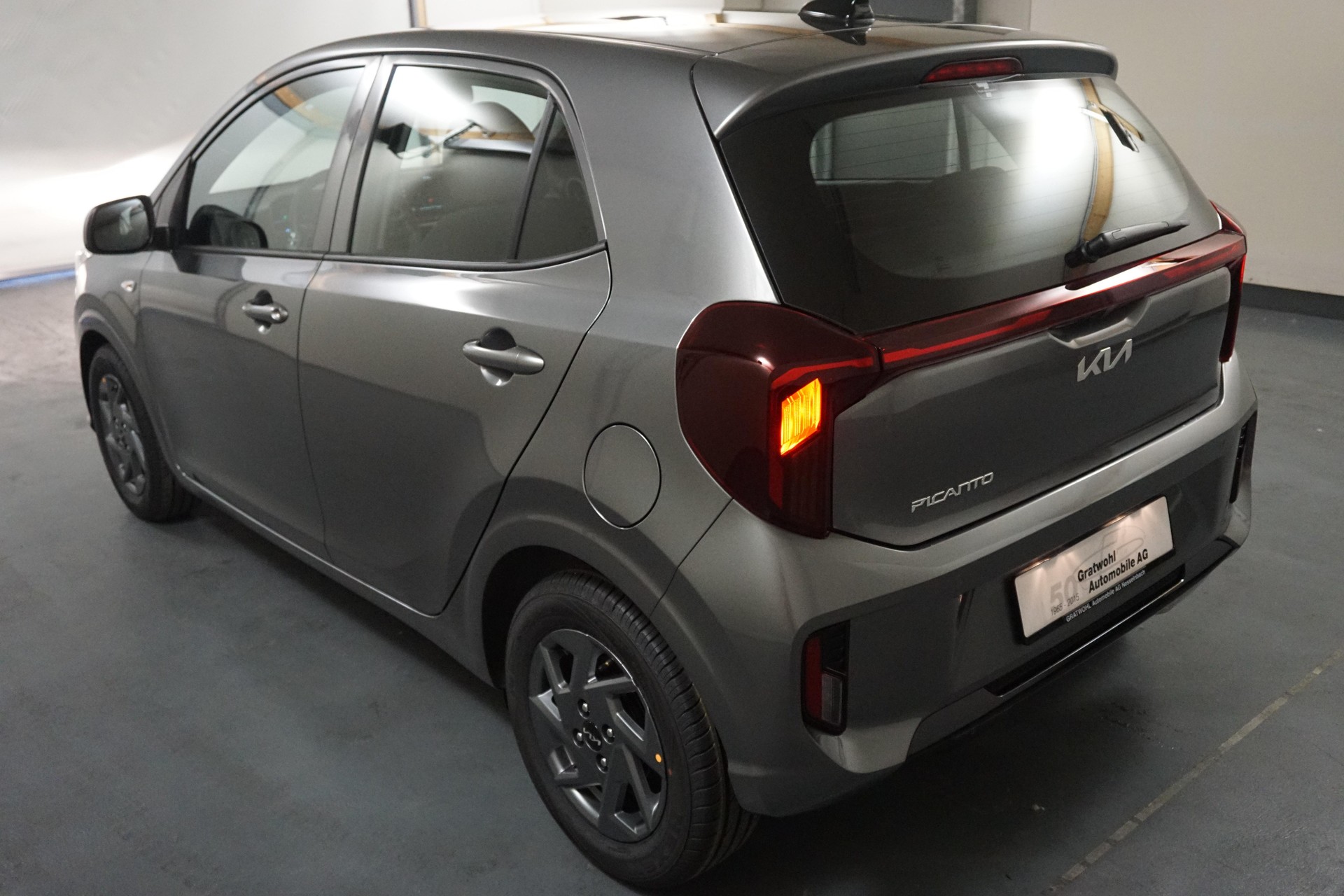 KIA Picanto 1.0 GDi First Edition-image-4