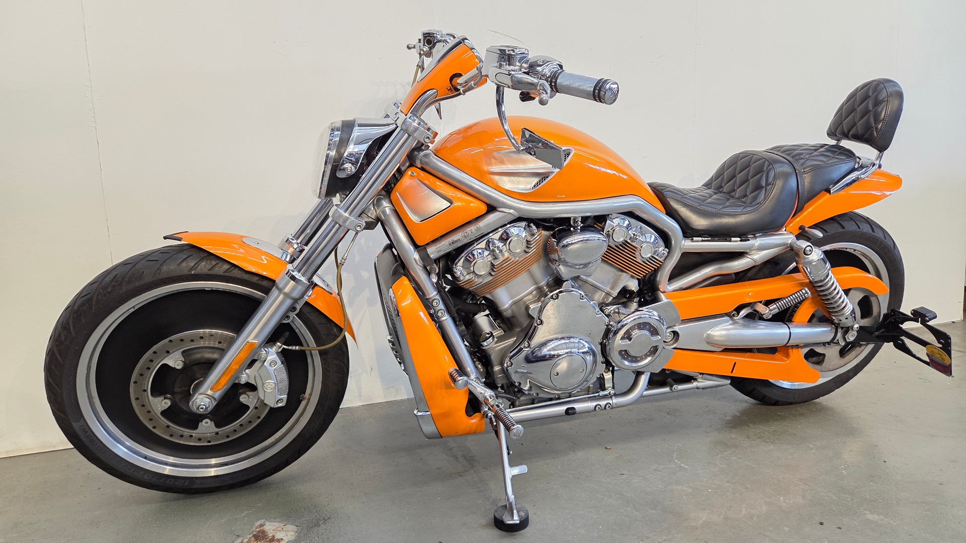 HARLEY-DAVIDSON VRSCA V-Rod A-showroom-element-3