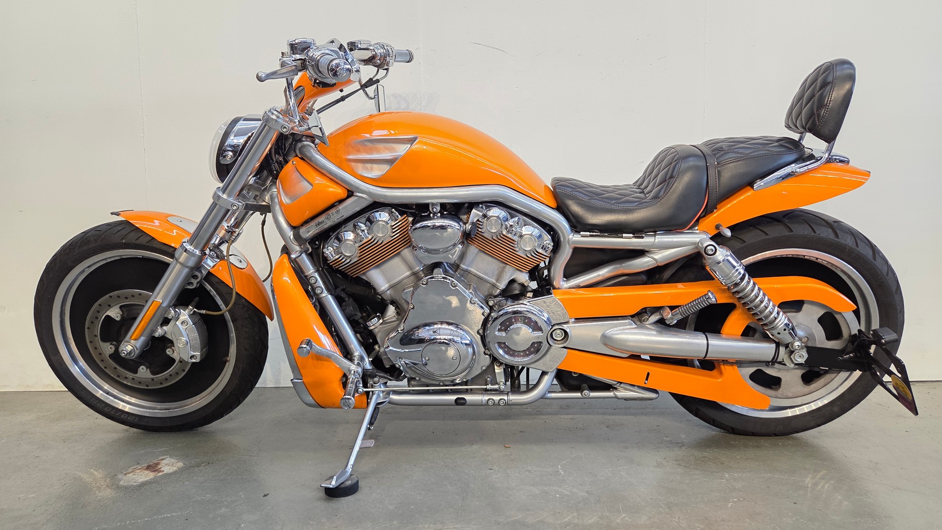 HARLEY-DAVIDSON VRSCA V-Rod A-showroom-element-1