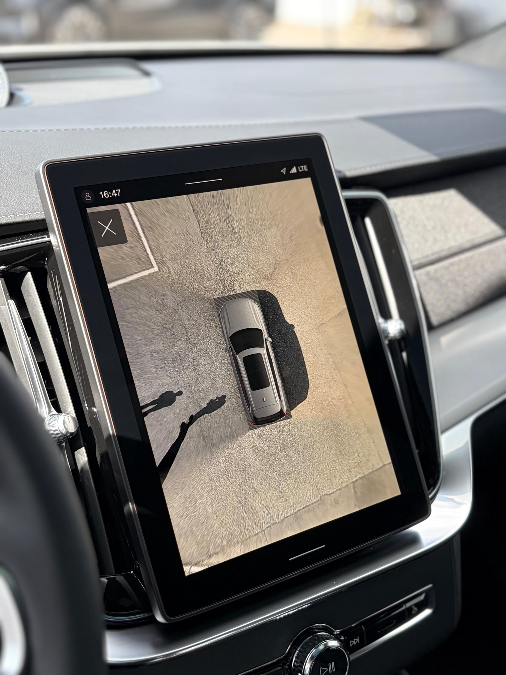VOLVO XC90 2.0 T8 TE Black Edition eAWD-image-10