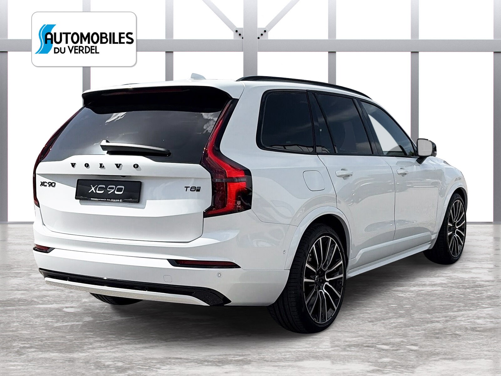 VOLVO XC90 2.0 T8 TE Black Edition eAWD-image-4