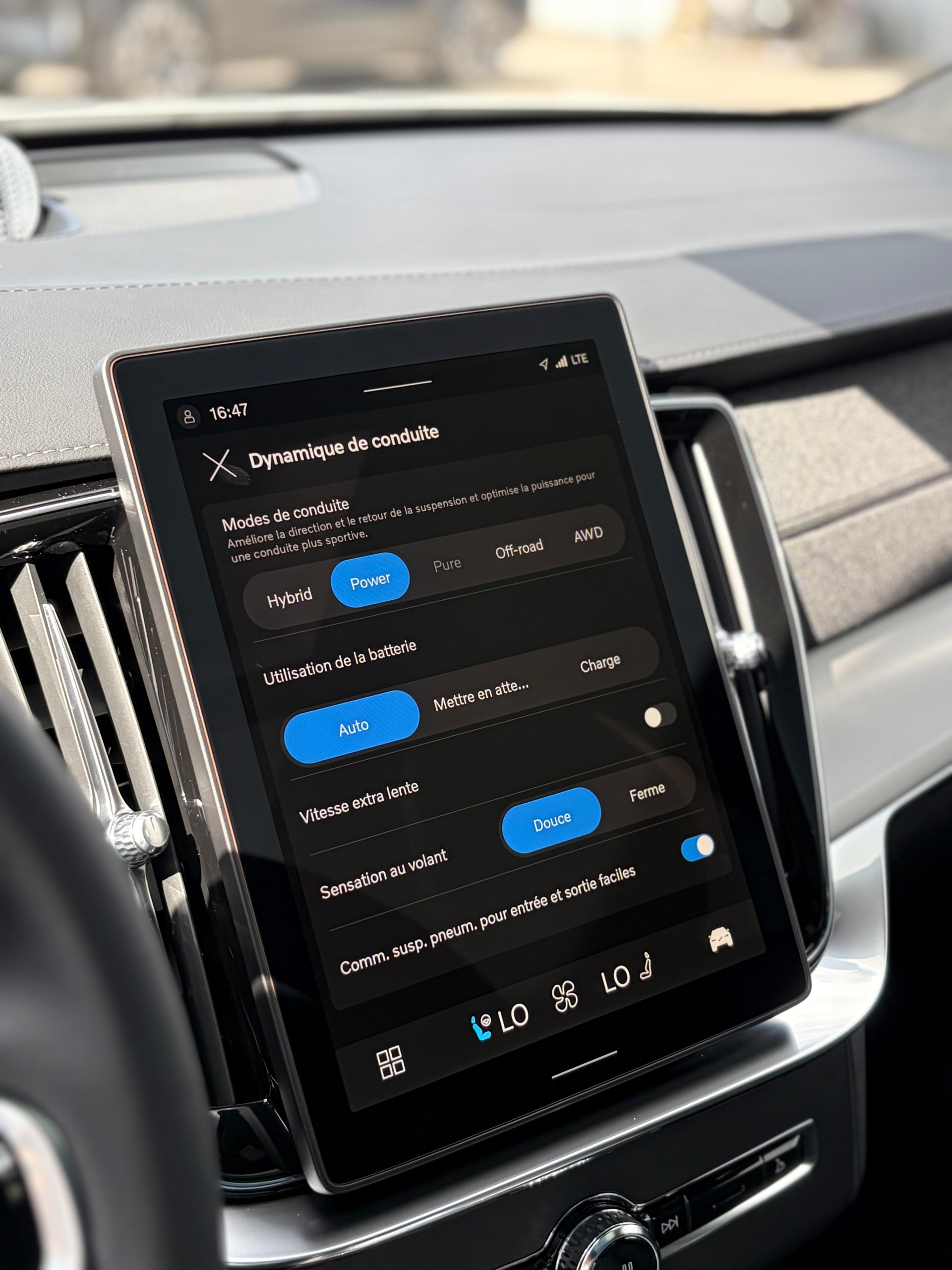 VOLVO XC90 2.0 T8 TE Black Edition eAWD-image-9