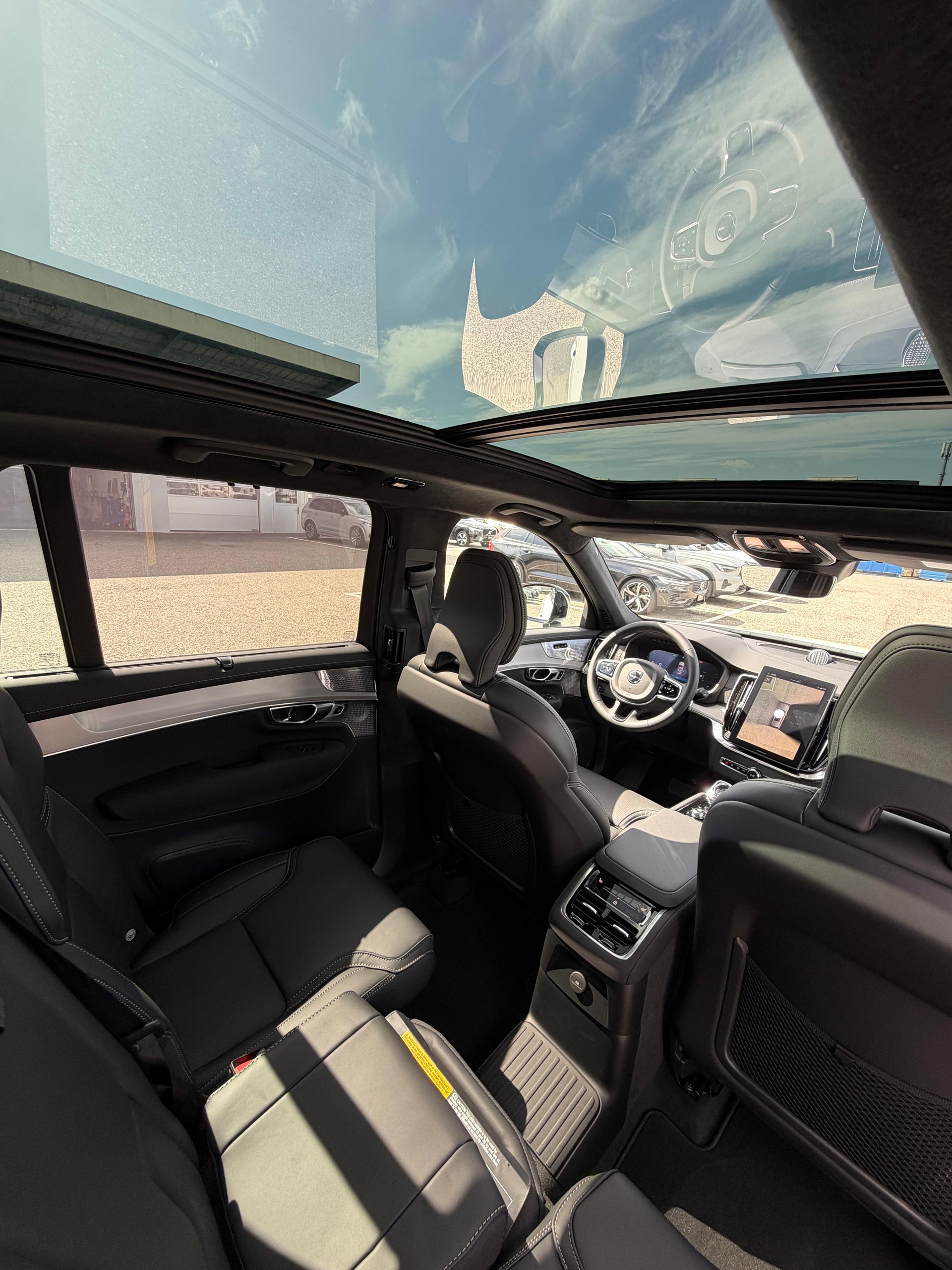 VOLVO XC90 2.0 T8 TE Black Edition eAWD-image-17