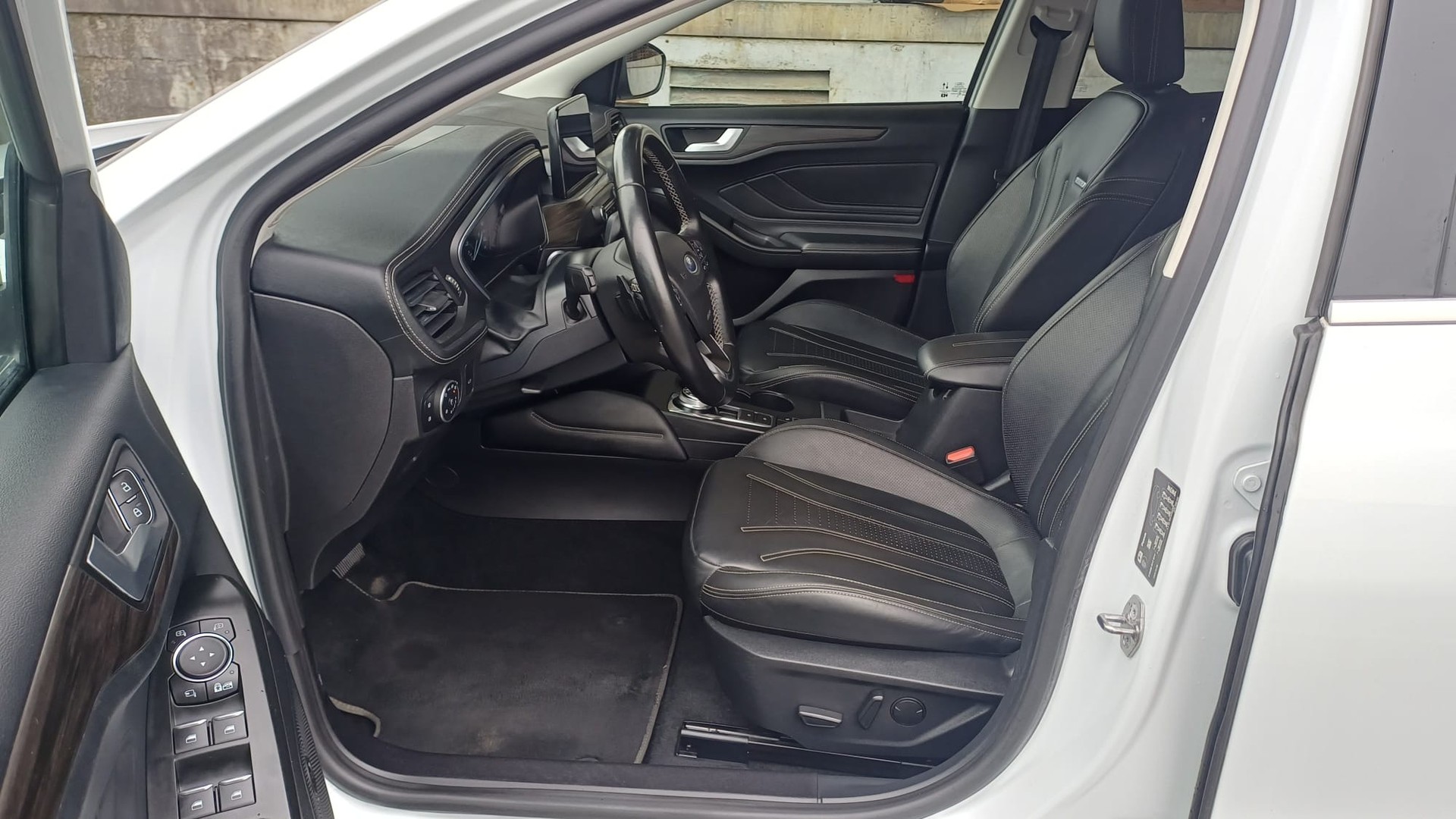 FORD Focus 2.0 TDCi Vignale Automatic, Frisch MFK-image-6