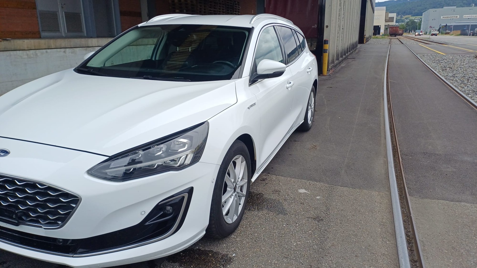 FORD Focus 2.0 TDCi Vignale Automatic, Frisch MFK-image-1