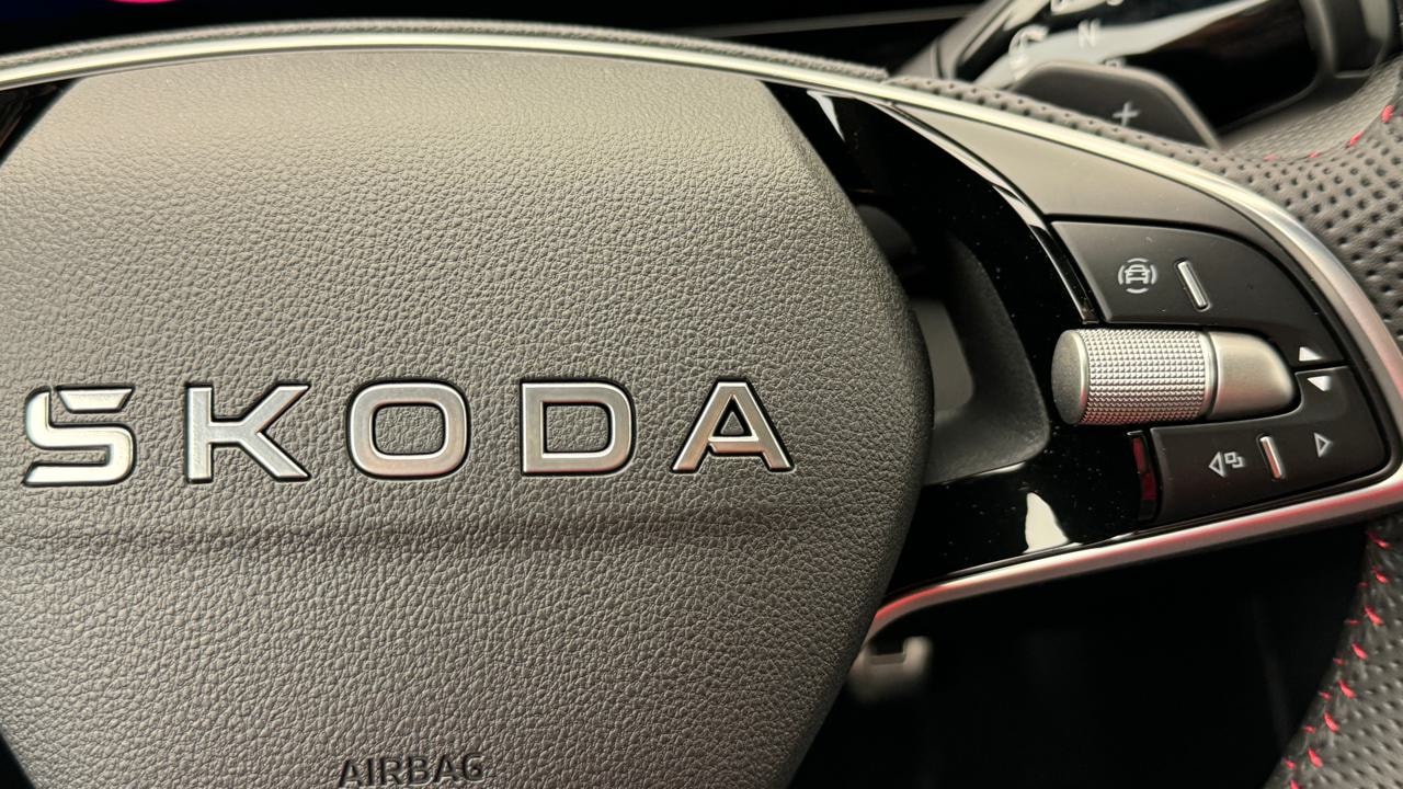 SKODA Kodiaq 2.0 TSI RS 4x4-image-9