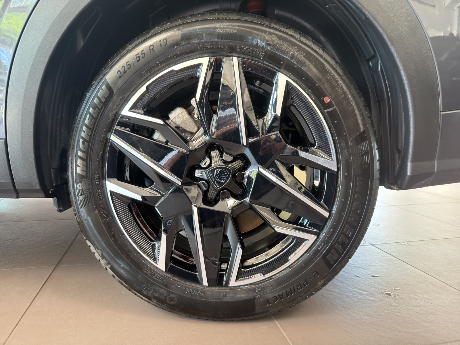 PEUGEOT 5008 1.2 Hybrid 145 GT-image-10