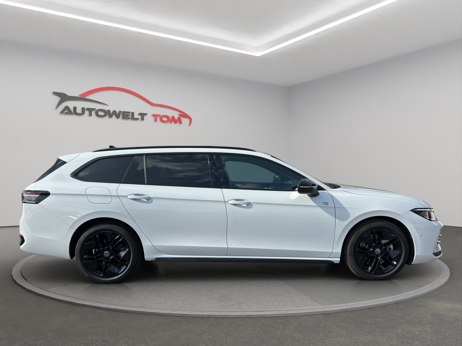 VW Passat Variant 2.0 TDI evo R-Line 4 Motion DSG *Anhängerkupplung 2200kg*-image-5