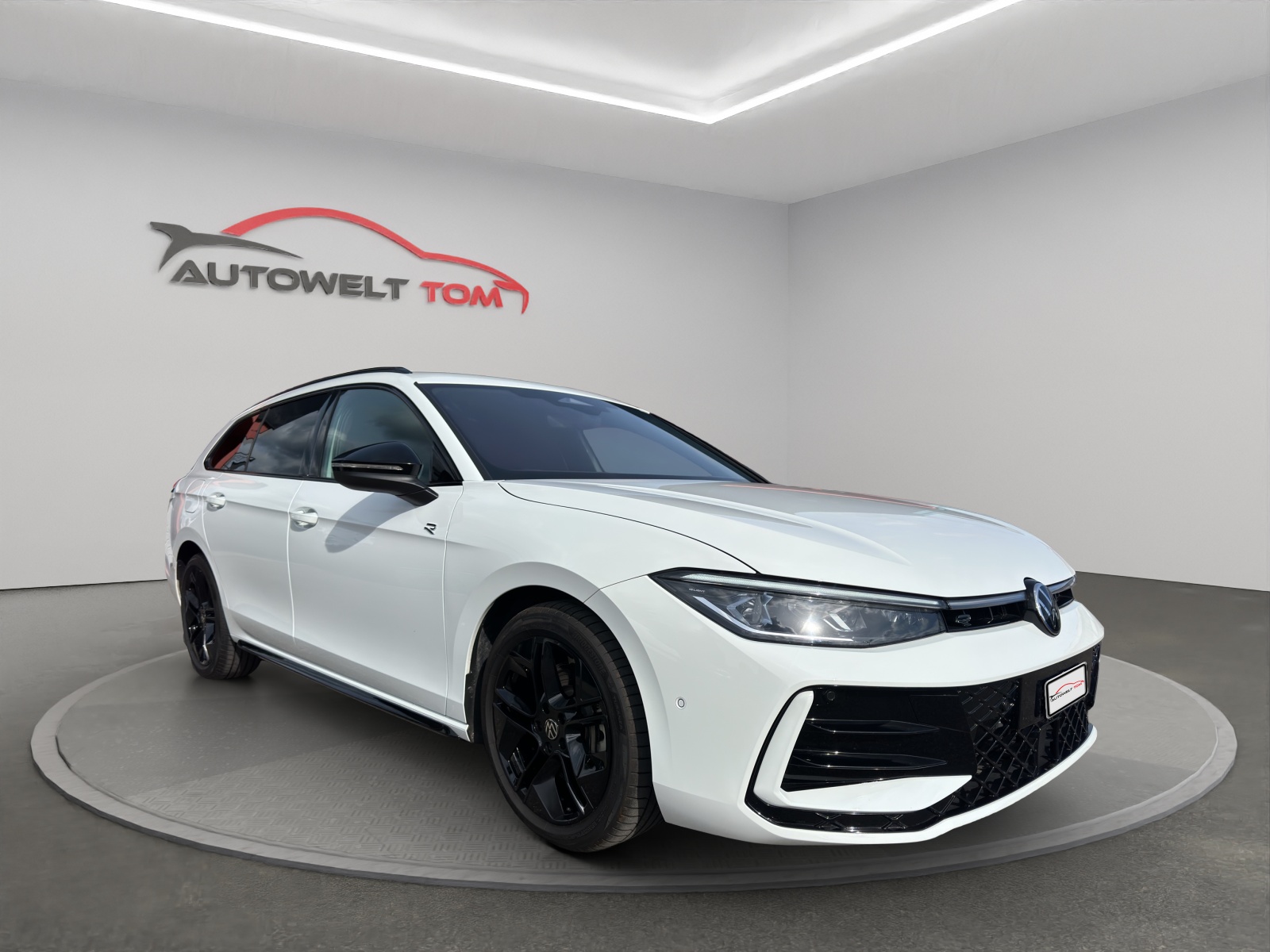 VW Passat Variant 2.0 TDI evo R-Line 4 Motion DSG *Anhängerkupplung 2200kg*-image-6