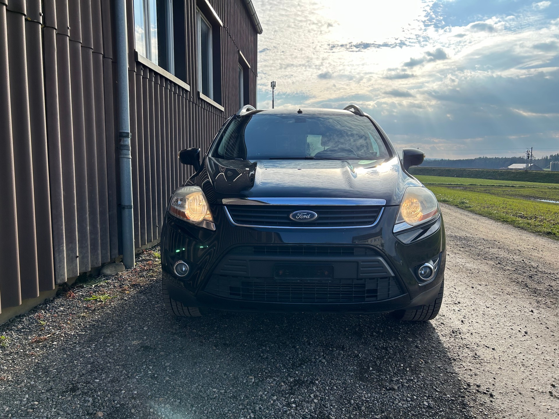 FORD Kuga 2.5 Turbo Titanium 4WD-image-0