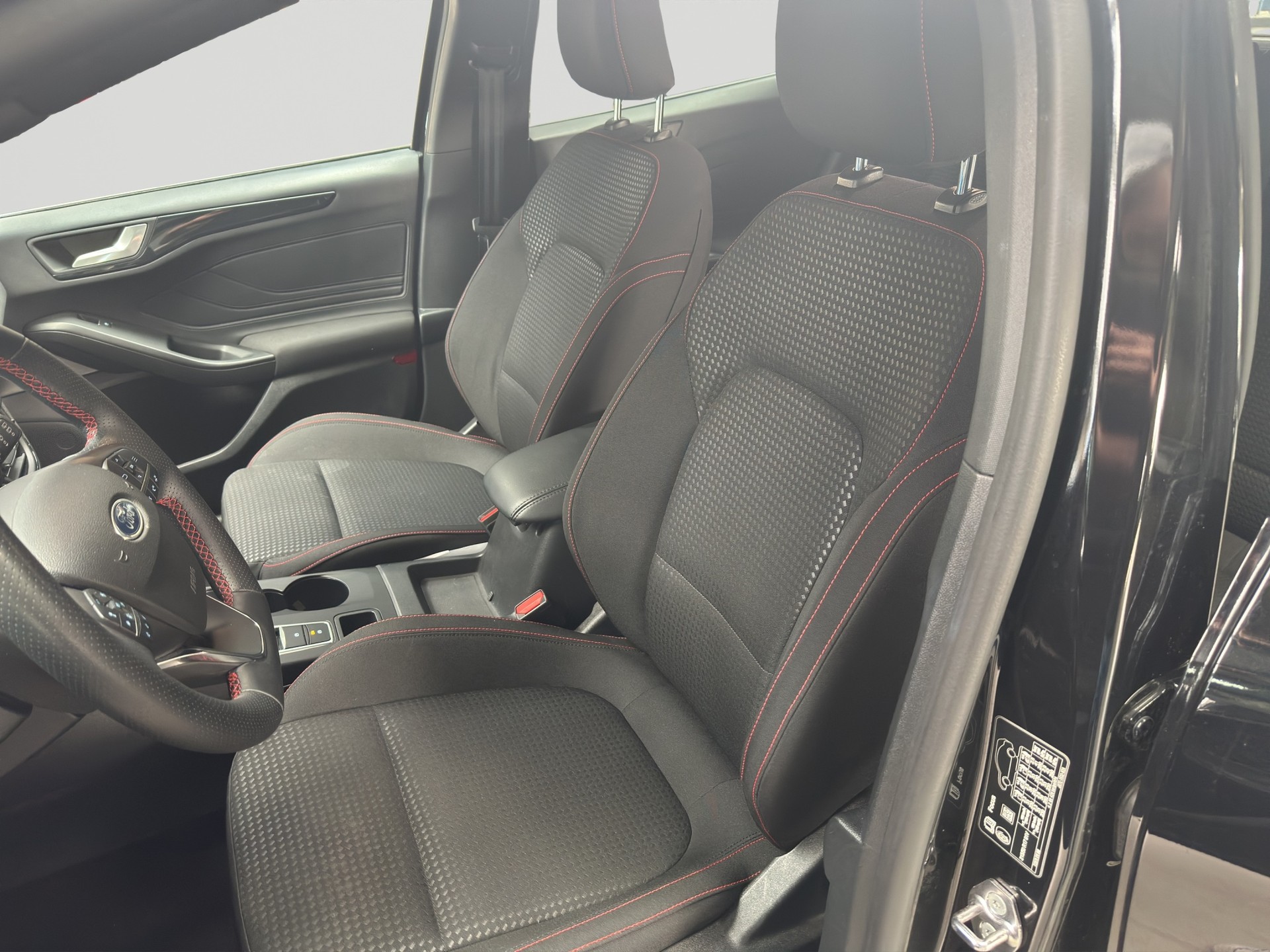 FORD Focus 1.5 TDCi EcoBlue ST-Line Automatic-image-4