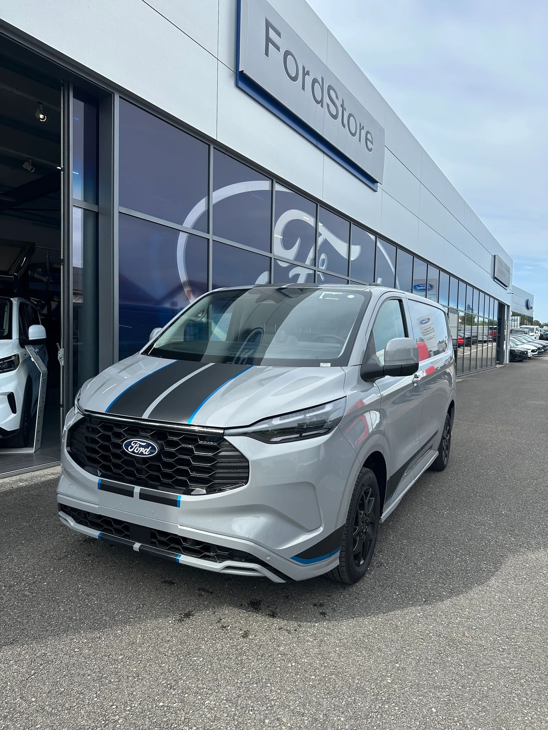 FORD Transit Custom Van 320 L1 2.5 Durat Sport/PHEV-image-1