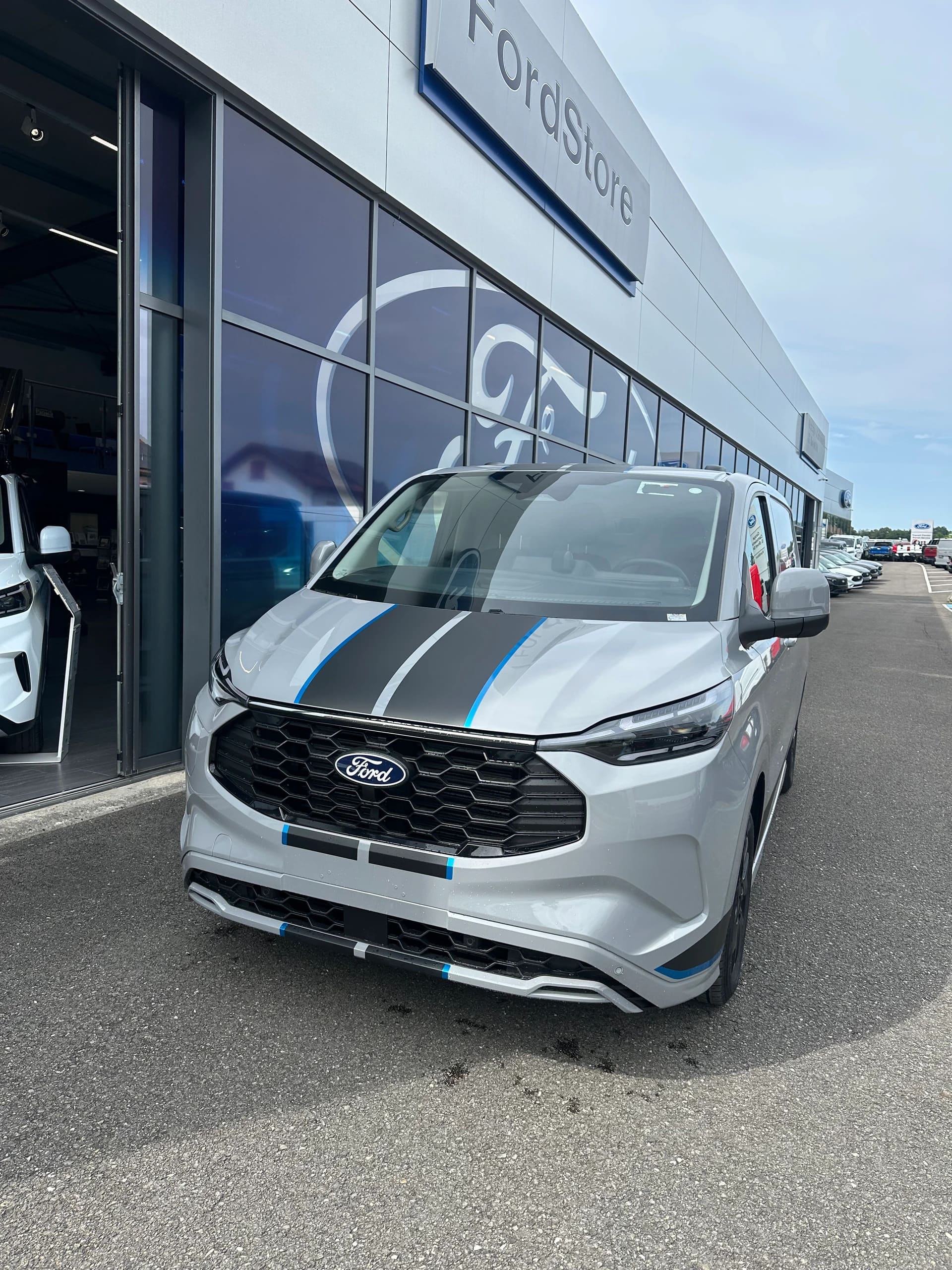 FORD Transit Custom Van 320 L1 2.5 Durat Sport/PHEV-image-0