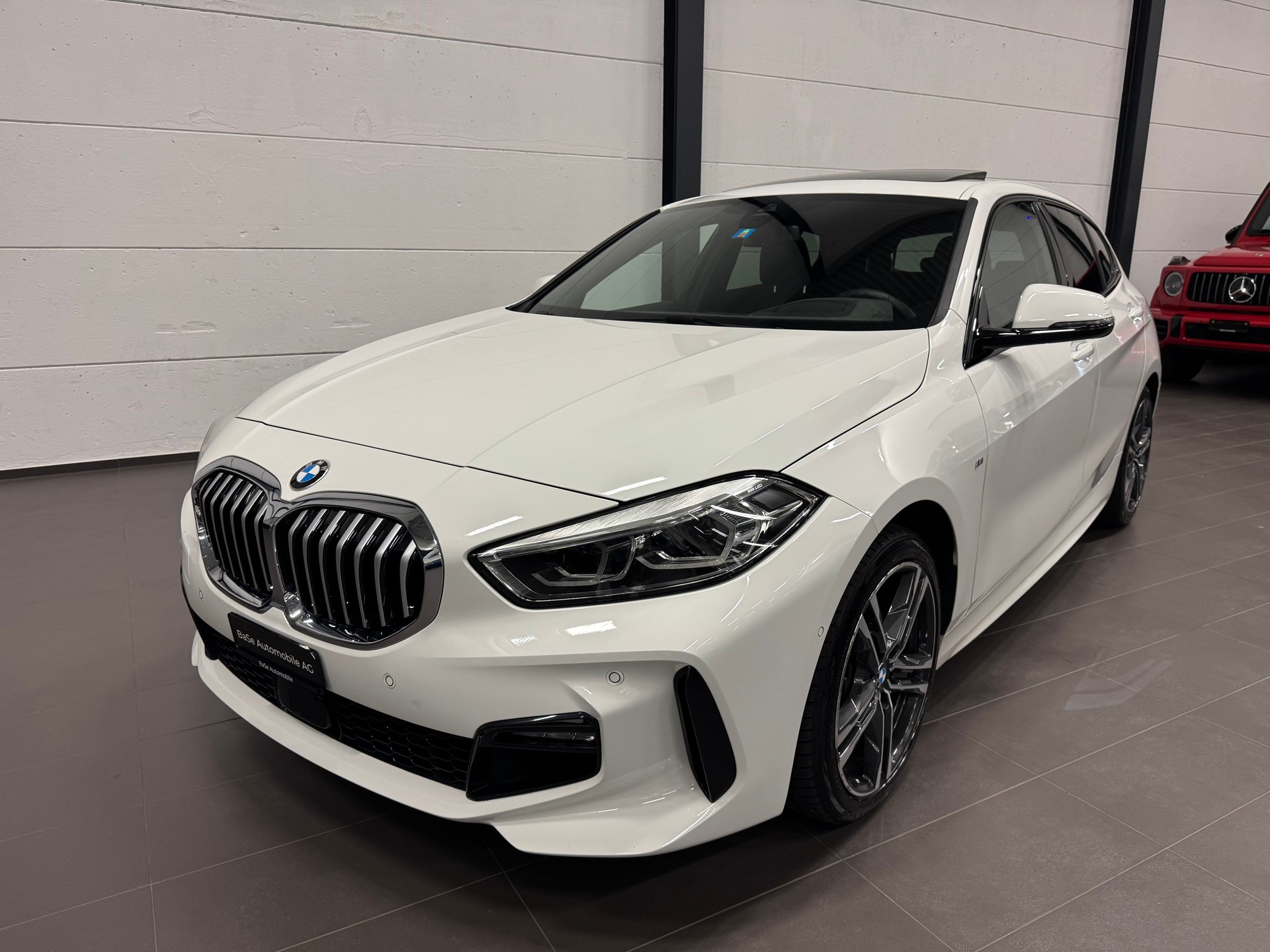 BMW 118i Pure M Sport Steptronic-image-0