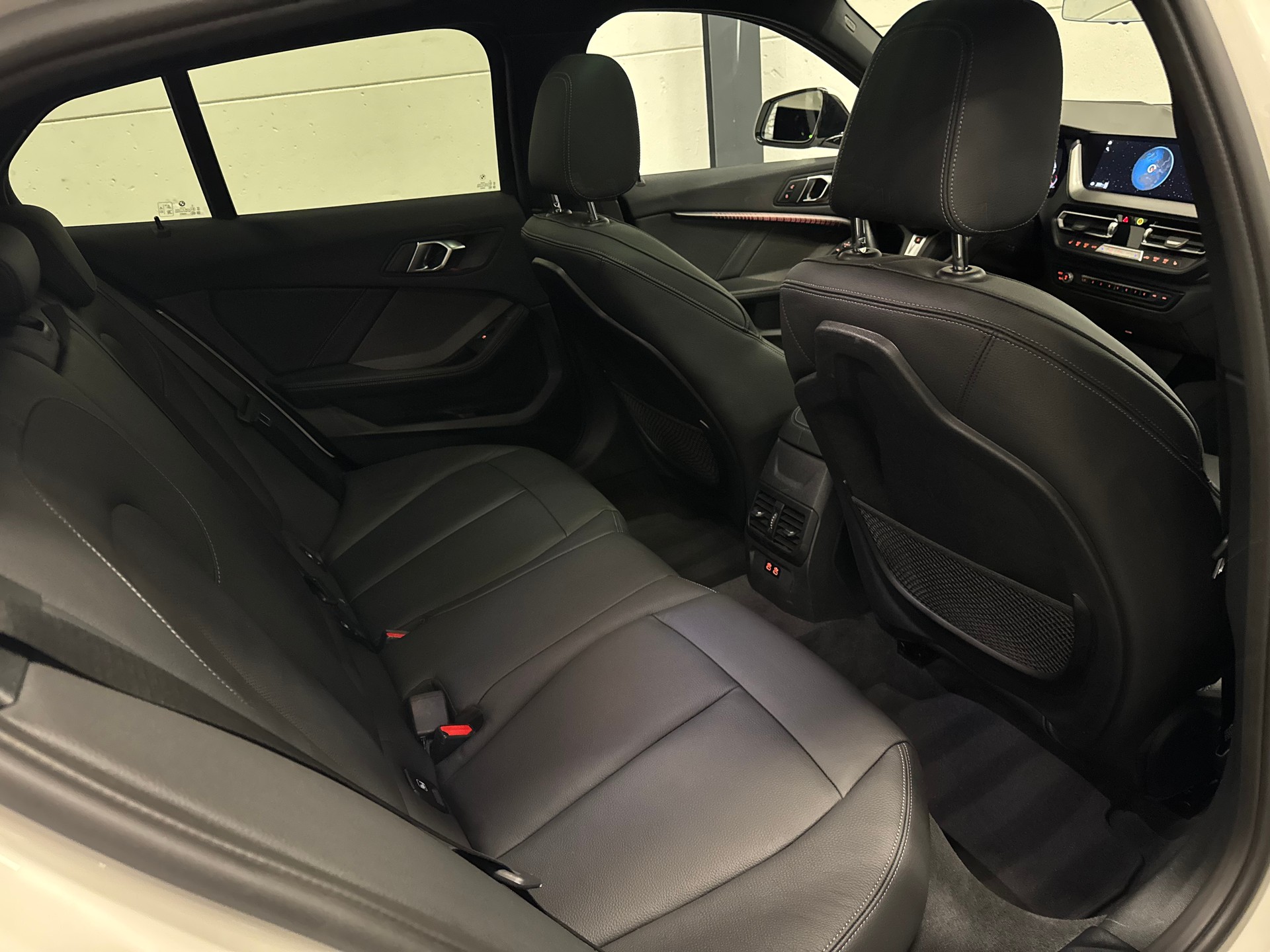 BMW 118i Pure M Sport Steptronic-image-22
