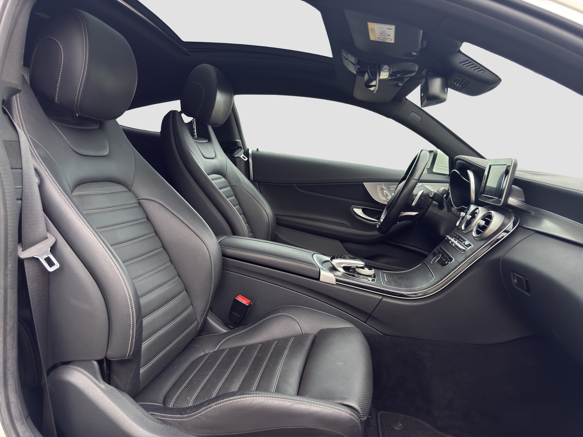 MERCEDES-BENZ C 250 AMG Line Coupé 7G-tronic-image-8