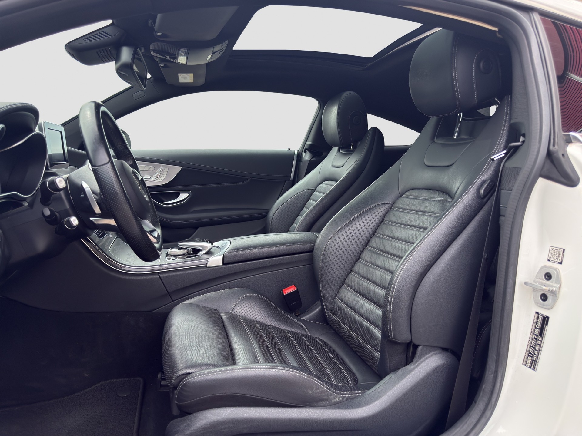 MERCEDES-BENZ C 250 AMG Line Coupé 7G-tronic-image-12