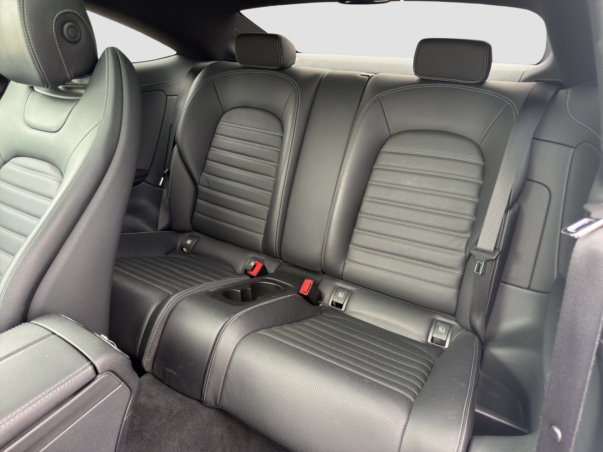 MERCEDES-BENZ C 250 AMG Line Coupé 7G-tronic-image-14